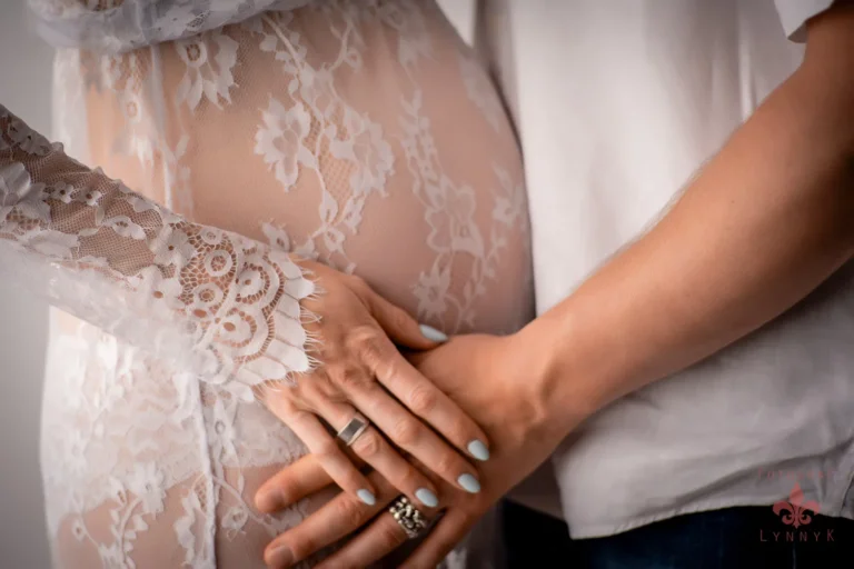 Babybauch Shooting Frankfurt Detailaufnahme Bauch