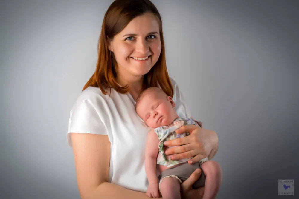 babyfotograf hofheim neugeborenen portrait nah