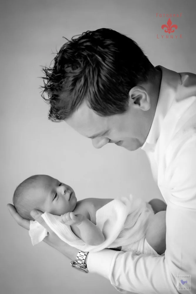 Familien fotoshooting -papa mit Sohn